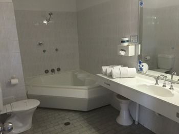 Ulladulla Harbour Motel - Tourism Caloundra 33