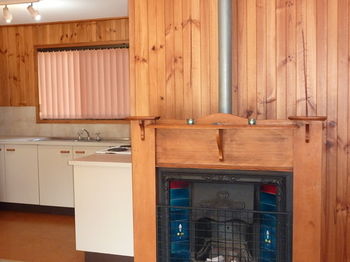 Hunter Hideaway Cottages - Tourism Caloundra 5