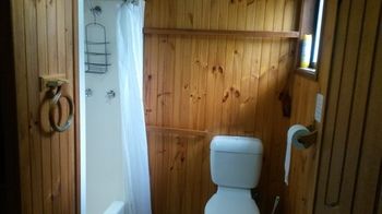 Hunter Hideaway Cottages - Tourism Caloundra 6