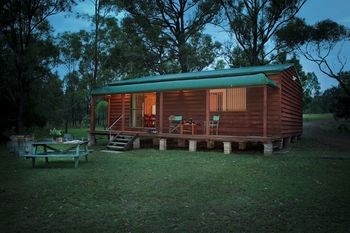 Hunter Hideaway Cottages - Tourism Caloundra 12