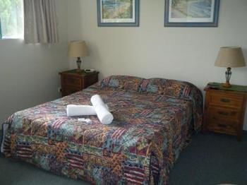 Chez Noosa Resort Motel - Tourism Caloundra 3