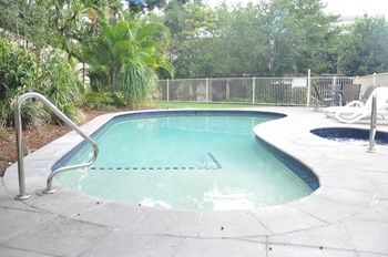 Chez Noosa Resort Motel - Tourism Caloundra 9