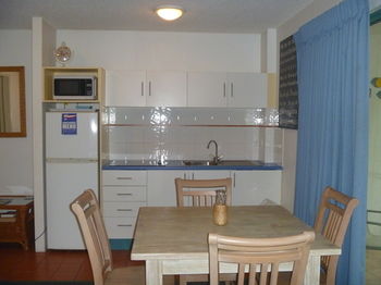 Chez Noosa Resort Motel - Tourism Caloundra 16