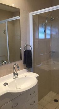 Motel Grande Tamworth - Tourism Caloundra 0