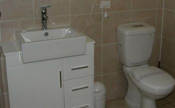 Motel Grande Tamworth - Tourism Caloundra 1