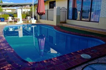 Motel Grande Tamworth - Tourism Caloundra 4