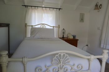Maison De May Boutique Bed &breakfast - Tourism Caloundra 4