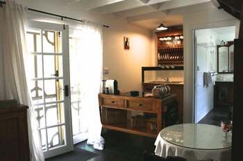 Maison De May Boutique Bed &breakfast - Tourism Caloundra 6