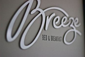 Breeze Bed And Breakfast - Tourism Caloundra 0