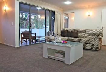 Breeze Bed And Breakfast - Tourism Caloundra 1