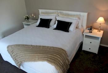 Breeze Bed And Breakfast - Tourism Caloundra 9