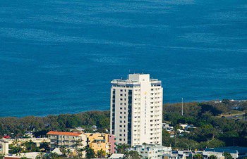 Elouera Tower Beachfront Apartments - Tourism Caloundra 1