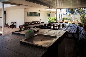 Elouera Tower Beachfront Apartments - Tourism Caloundra 4