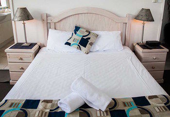 Elouera Tower Beachfront Apartments - Tourism Caloundra 11