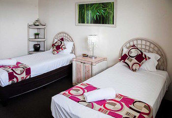 Elouera Tower Beachfront Apartments - Tourism Caloundra 12
