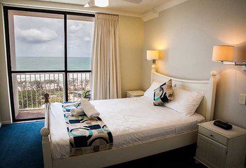 Elouera Tower Beachfront Apartments - Tourism Caloundra 14