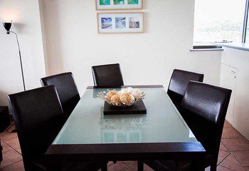 Elouera Tower Beachfront Apartments - Tourism Caloundra 18