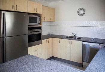 Elouera Tower Beachfront Apartments - Tourism Caloundra 19