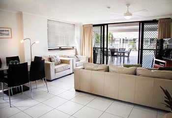 Elouera Tower Beachfront Apartments - Tourism Caloundra 22
