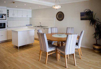 Elouera Tower Beachfront Apartments - Tourism Caloundra 24
