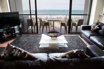 Elouera Tower Beachfront Apartments - Tourism Caloundra 25