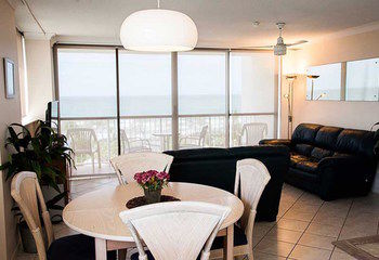Elouera Tower Beachfront Apartments - Tourism Caloundra 29