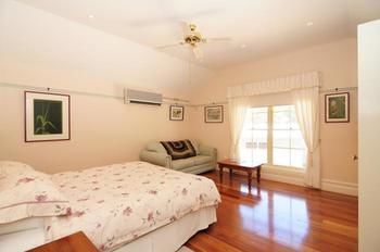 Sandholme Guesthouse - Tourism Caloundra 11