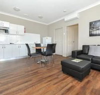 Akuna Motor Inn and Apartments - Tourism Caloundra