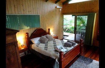 Treetops Accommodation Montville - Tourism Caloundra 18