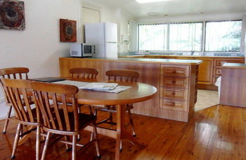 Treetops Accommodation Montville - Tourism Caloundra 32
