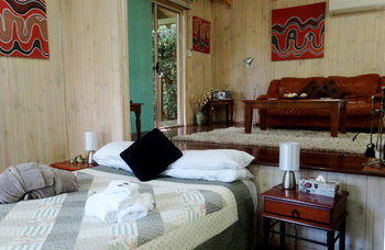Treetops Accommodation Montville - Tourism Caloundra 40
