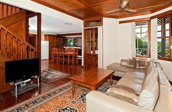 Treetops Accommodation Montville - Tourism Caloundra 47