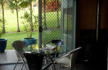 Treetops Accommodation Montville - Tourism Caloundra 57