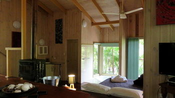 Treetops Accommodation Montville - Tourism Caloundra 65