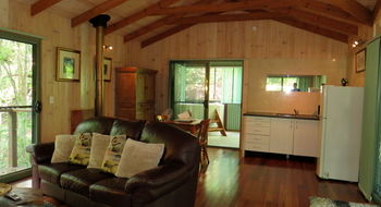 Treetops Accommodation Montville - Tourism Caloundra 75