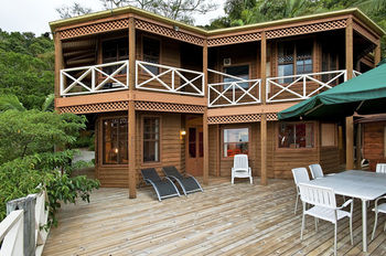 Treetops Accommodation Montville - Tourism Caloundra 90