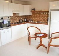 Yarra Glen Racecourse Apartments - Tourism Caloundra