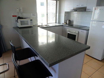Paradis Pacifique Apartments - Tourism Caloundra 0