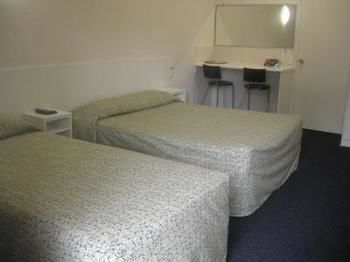 Central Motel Mooloolaba - Tourism Caloundra 4