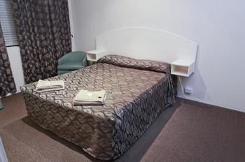 Central Motel Mooloolaba - Tourism Caloundra 7