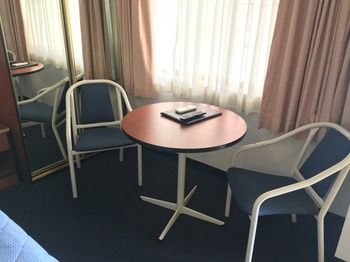 Town & Country Motel - Tourism Caloundra 9