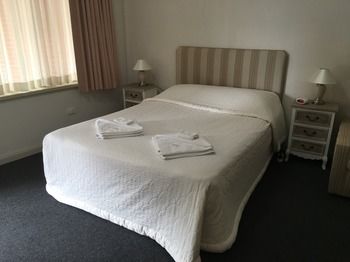 Town & Country Motel - Tourism Caloundra 10
