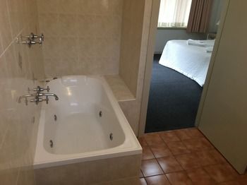 Town & Country Motel - Tourism Caloundra 27