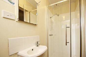 Mapleton Cabins & Caravan Park - Tourism Caloundra 2