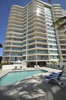 Chateau Royale - Tourism Caloundra 0