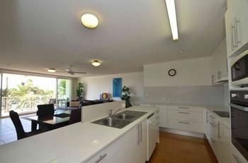 Chateau Royale - Tourism Caloundra 6