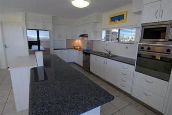 Chateau Royale - Tourism Caloundra 7