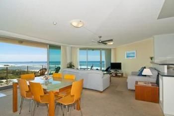 Chateau Royale - Tourism Caloundra 11