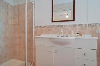 Avocado Grove B&B - Tourism Caloundra 3
