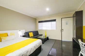 The Abbey Motor Inn - Tourism Caloundra 7